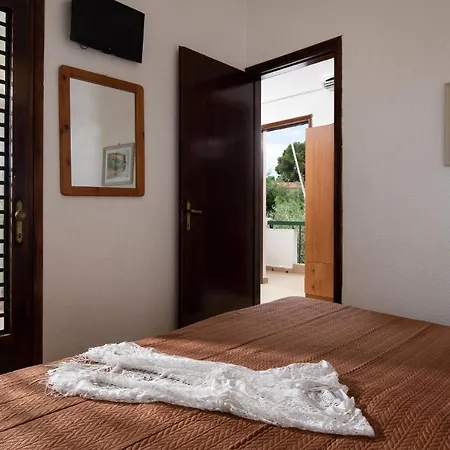 Daire Hrisavgi Nikiti (Sithonia)